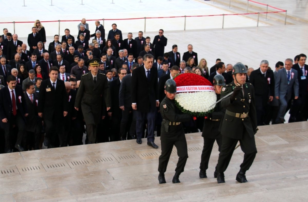 Öğretmenler Günü Başöğretmenin Huzurunda Kutlandı