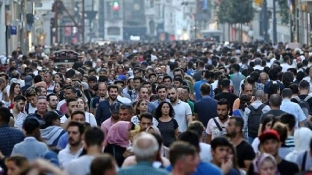 Lise Çağındaki 1 Milyonu Aşkın Genç Ne Okuyor, Ne de Çalışıyor