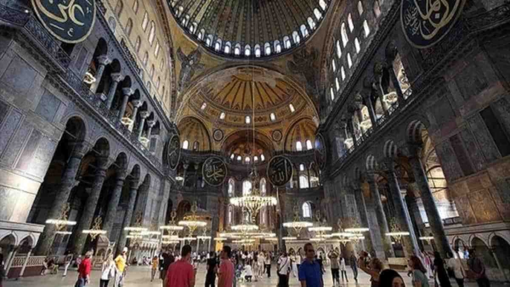 24 Temmuz’ da Ayasofya’ da Toplu İbadet