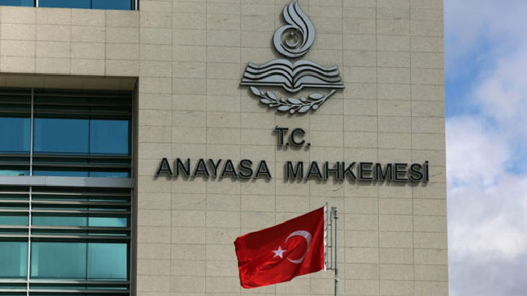 AYM, Tüm Gazetecilerin Yıpranma Payı Almasına Karar Verdi