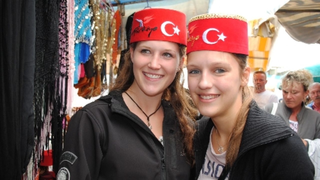 Hollandalı Vatandaşlar Hükümetin Uyarısına Rağmen Türkiye Tatilinden Vazgeçmiyor