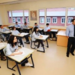 Okulların Açılma Tarihi Yeniden Ertelenebilir