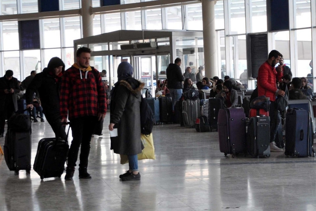 Eğitime Korona Virüs Arası Verildi